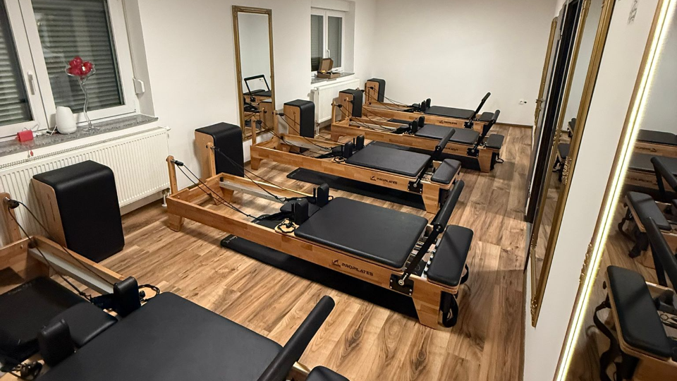 Dena Style Reformer Studio